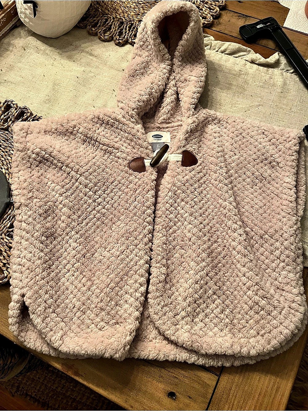 Old Navy Girls 3T Pink shawl